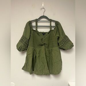 Women’s Torrid Off the Shoulder Blouse Size 2